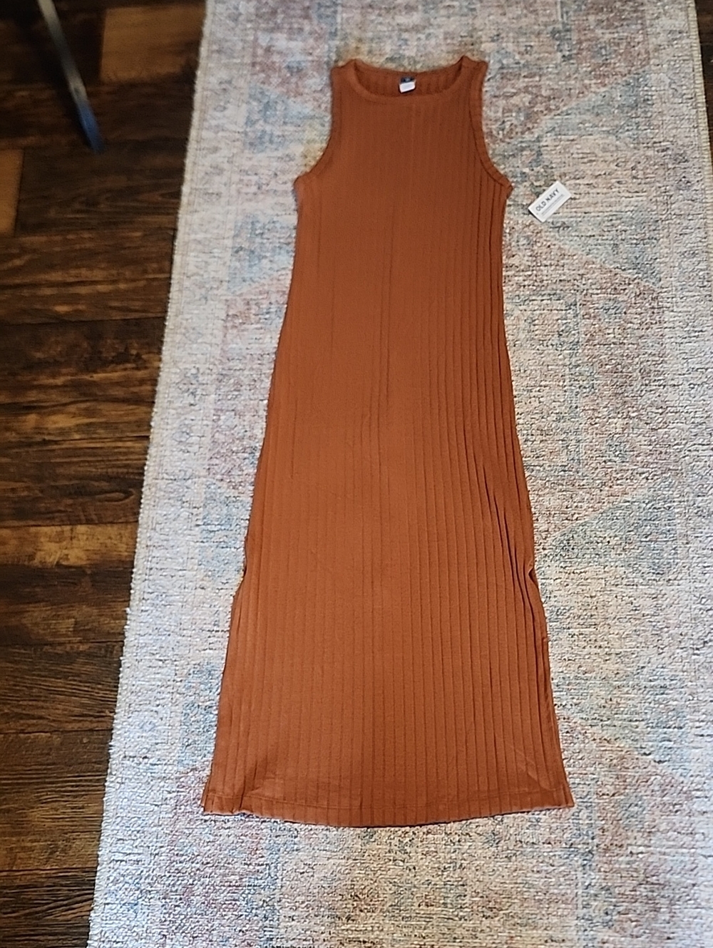 Old Navy Ribbed Sleeveless Maxi Dress in Rust Brown